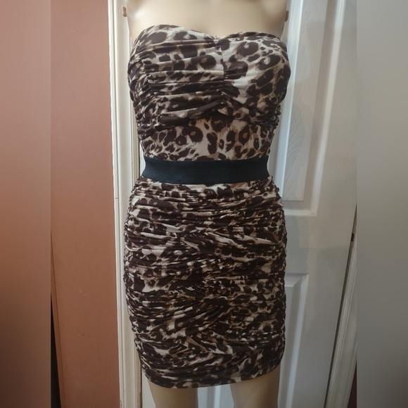 Rue 21 Strapless Animal Print woman's dress Size Small - Picture 1 of 5